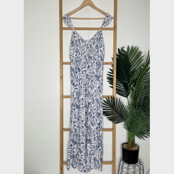 SOLD Tigerlily Blue Floral Print Cameli Jumpsuit Size 10 Wide Leg Sleeveless - Picture 3 of 13